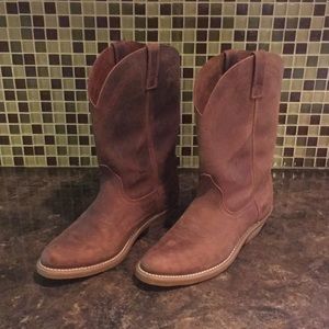 Women’s size 10 cowboy boots